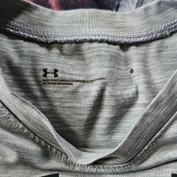 Under Armour Kids Gray Short Sleeve Tee - Picture 2 of 2